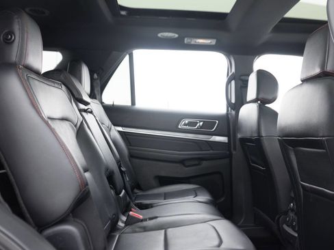 Used 2016 Ford Explorer Sport w/ Equipment Group 401A AWD/4WD image 31
