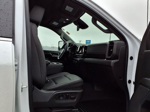 Used 2024 Chevrolet Silverado 3500 LTZ image 24