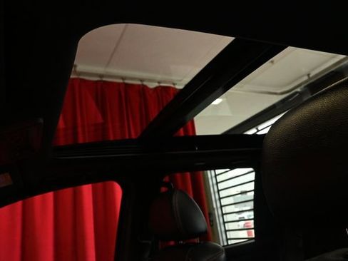 Used 2022 Nissan Titan PRO-4X w/ Pro-4x Convenience Package image 12