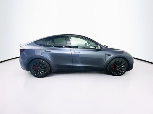 Used 2023 Tesla Model Y Performance image 10