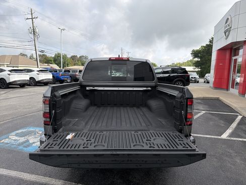 Certified 2023 Nissan Frontier SV w/ SV Premium Package AWD/4WD image 8