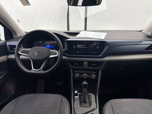 Used 2024 Volkswagen Taos SE image 23