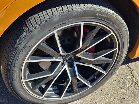 Used 2020 Audi Q8 Prestige w/ Prestige Package image 15