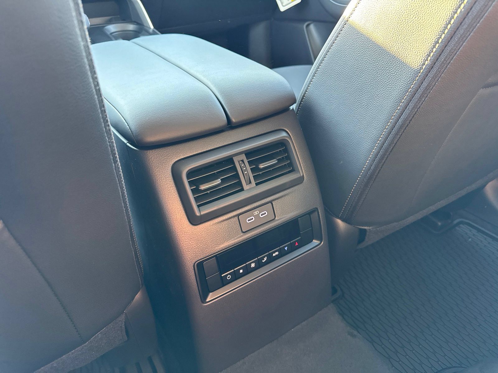 New 2026 MAZDA CX-70 SC AWD/4WD image 18