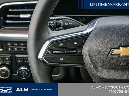 New 2025 Chevrolet Suburban Premier AWD/4WD image 30