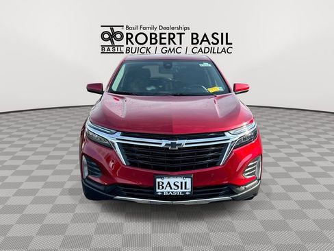 Used 2024 Chevrolet Equinox LT FWD image 3