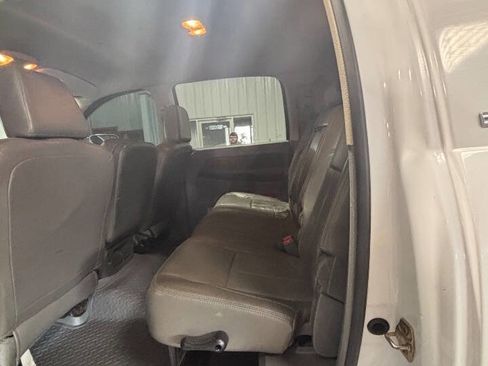 Used 2006 Dodge Ram 2500 Truck SLT image 10