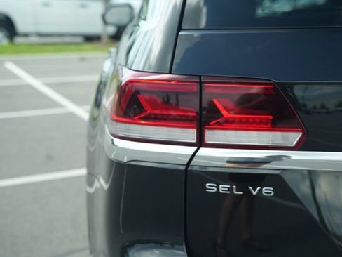 Used 2021 Volkswagen Atlas SEL Premium AWD/4WD image 48