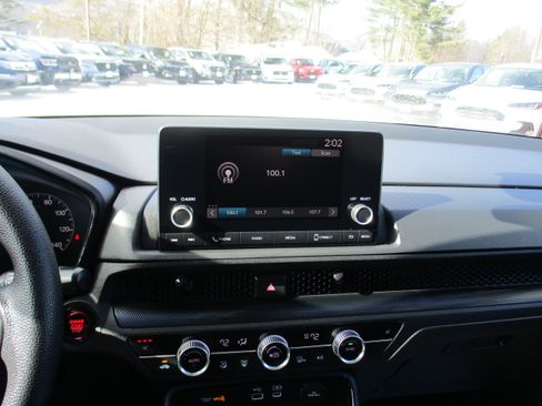 Certified 2023 Honda CR-V EX image 17