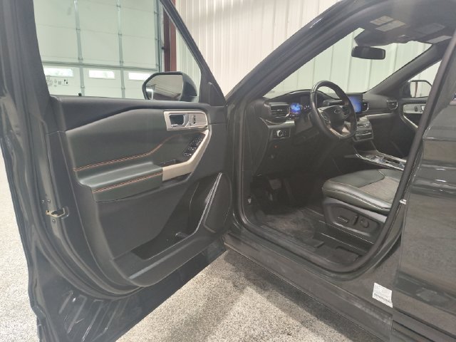Used 2023 Ford Explorer Timberline w/ Timberline Technology Package AWD/4WD image 11