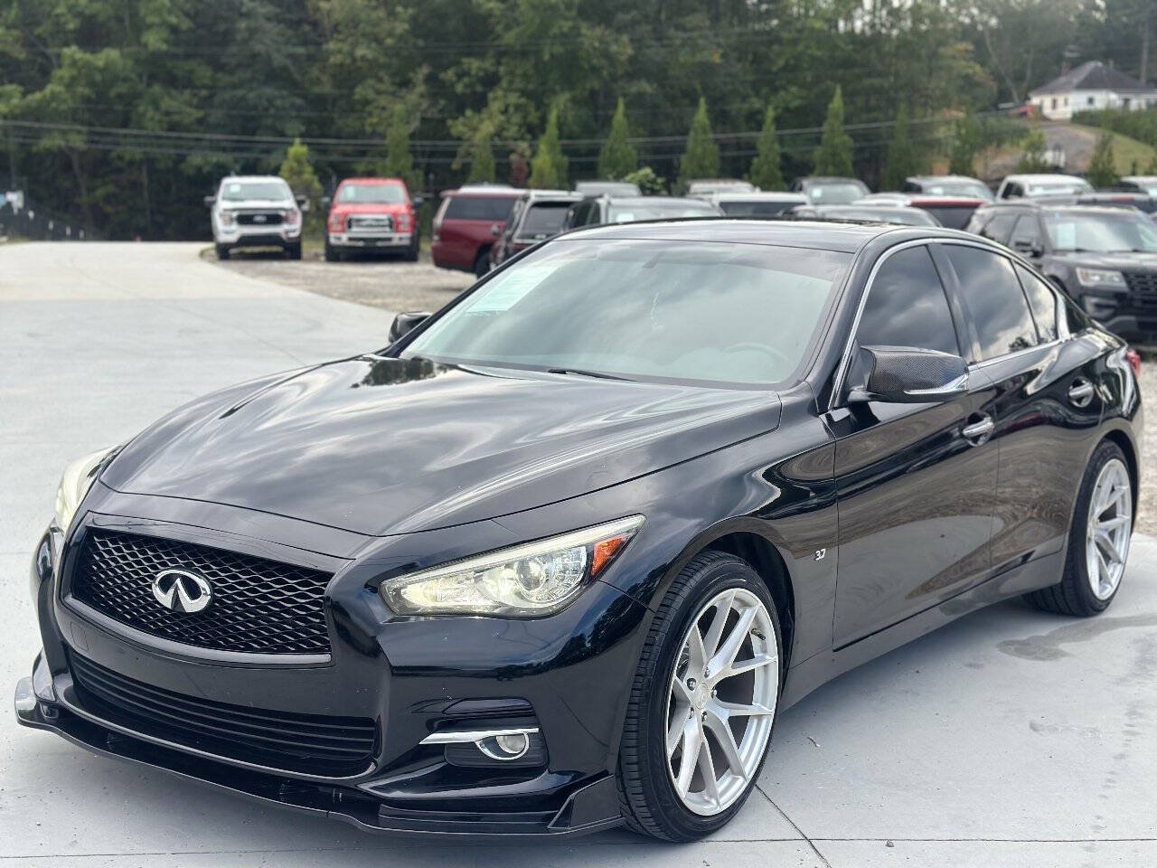 Used 2015 INFINITI Q50 Premium w/ Navigation Package AWD/4WD image 3