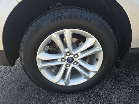 Used 2019 Ford Edge SEL AWD/4WD image 41