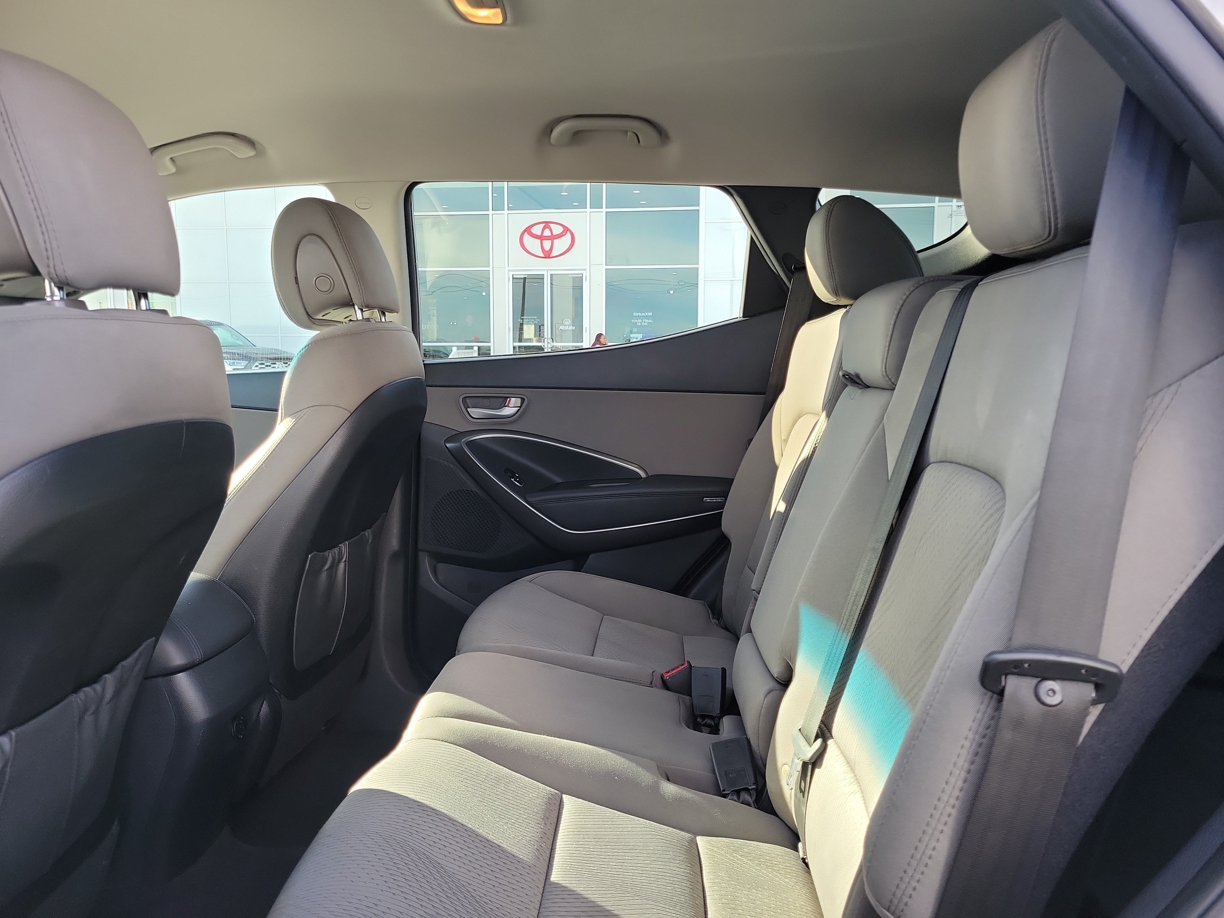 Used 2018 Hyundai Santa Fe Sport w/ 2.4L Value Package 02 FWD image 11