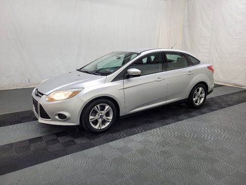 Used 2014 Ford Focus SE image 2