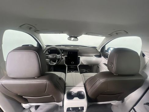 Used 2024 GMC Acadia Denali AWD/4WD image 28