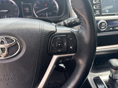 Used 2019 Toyota Highlander Limited Platinum AWD/4WD image 20