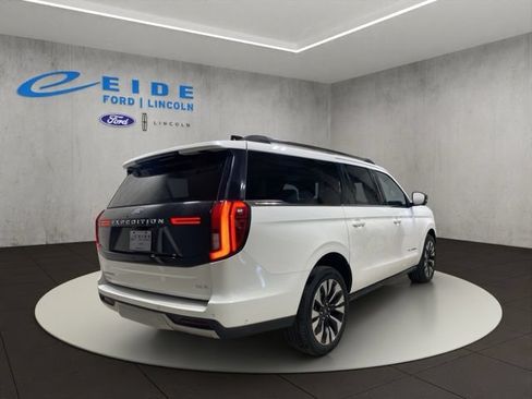 Certified 2025 Ford Expedition Max Platinum w/ Driver's Package AWD/4WD image 10
