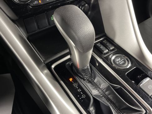 Used 2024 Mitsubishi Eclipse Cross SE image 25