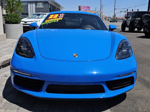 Used 2022 Porsche 718 Cayman RWD image 2
