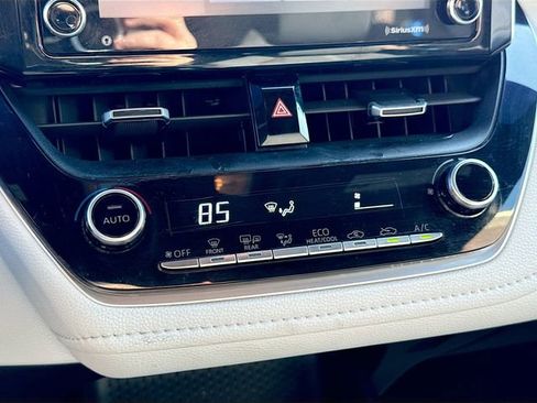 Used 2021 Toyota Corolla SE w/ Carpet Mat Package (TMS) image 16