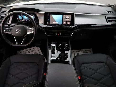 Used 2025 Volkswagen Atlas Cross Sport SE image 23