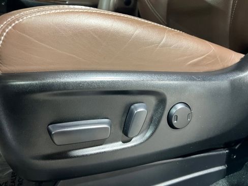 Used 2018 Toyota Sienna XLE image 27