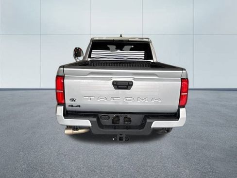 Used 2024 Toyota Tacoma TRD Off-Road image 5