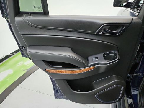 Used 2018 Chevrolet Tahoe Premier AWD/4WD image 25