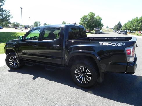 Used 2021 Toyota Tacoma TRD Sport image 2