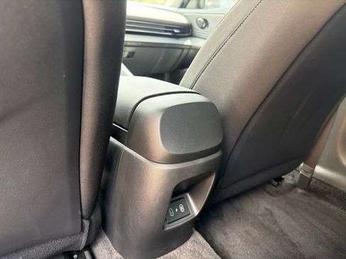 New 2025 Hyundai Elantra SEL FWD image 28
