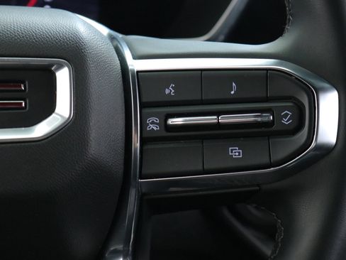 Used 2023 GMC Canyon Elevation image 15