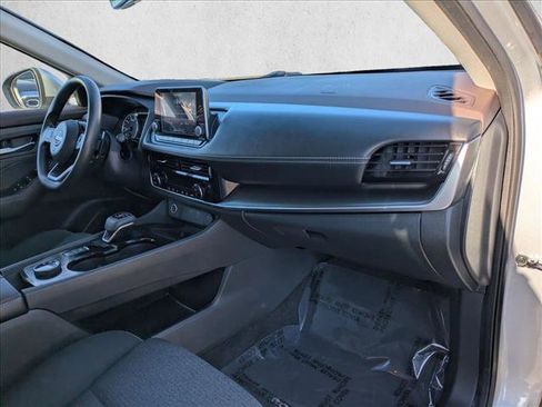 Used 2022 Nissan Rogue SV image 21