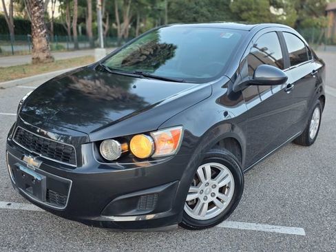 Used 2014 Chevrolet Sonic LT FWD image 40
