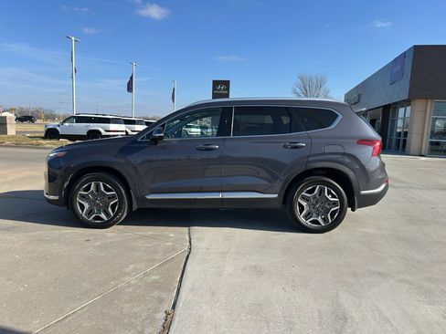 Used 2022 Hyundai Santa Fe Limited image 4