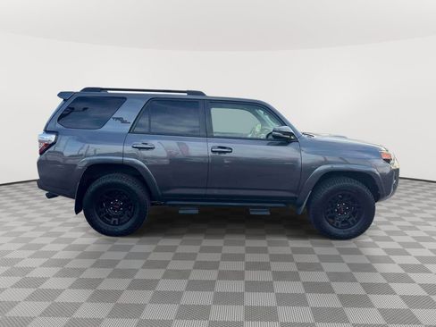 Used 2019 Toyota 4Runner TRD Off-Road Premium AWD/4WD image 4