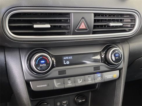 Used 2019 Hyundai Kona Limited image 19