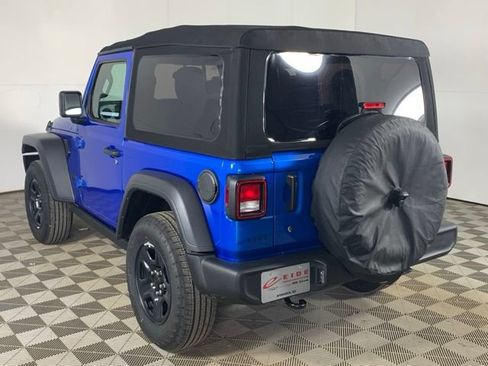 Used 2024 Jeep Wrangler Sport AWD/4WD image 12