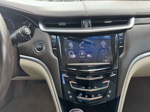 Used 2014 Cadillac XTS Luxury AWD/4WD image 24
