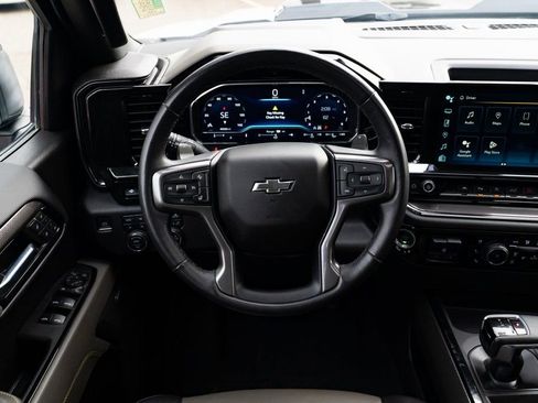 Used 2023 Chevrolet Silverado 1500 ZR2 w/ Technology Package image 11