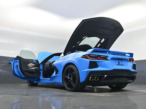 Used 2023 Chevrolet Corvette Stingray w/ Z51 Performance Package image 95