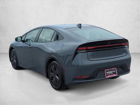 Used 2024 Toyota Prius LE image 10