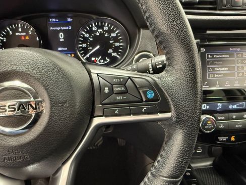 Used 2020 Nissan Rogue SL image 22