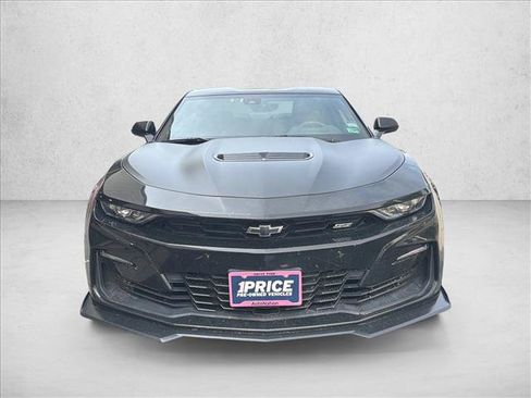 Used 2023 Chevrolet Camaro SS RWD image 2