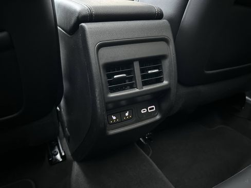 Used 2024 Cadillac XT4 Premium Luxury image 16