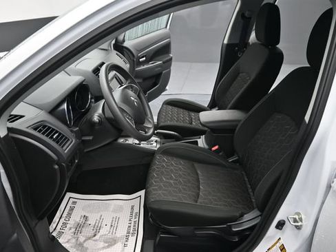 Used 2024 Mitsubishi Outlander Sport AWD image 12