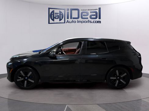 Used 2024 BMW iX xDrive50 w/ Premium Package AWD/4WD image 2