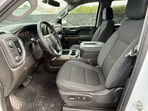 Used 2022 Chevrolet Silverado 1500 RST w/ Redline Edition AWD/4WD image 11