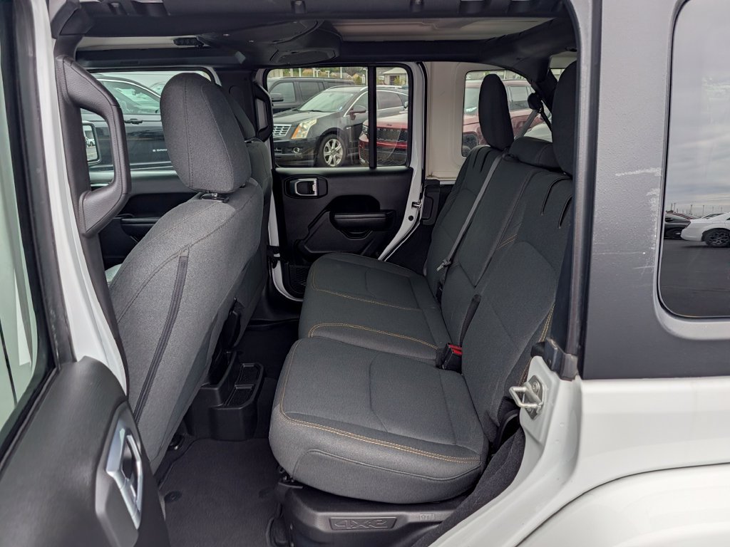 Used 2024 Jeep Wrangler Unlimited AWD/4WD image 19