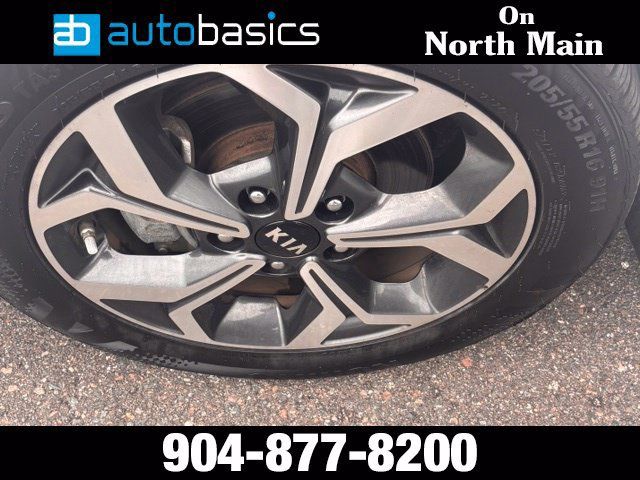 Used 2020 Kia Forte LXS FWD image 37
