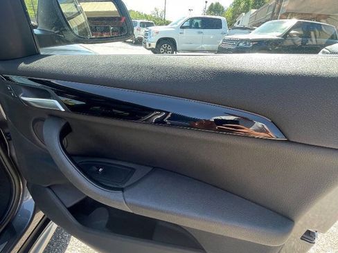 Used 2017 BMW X1 xDrive28i image 16